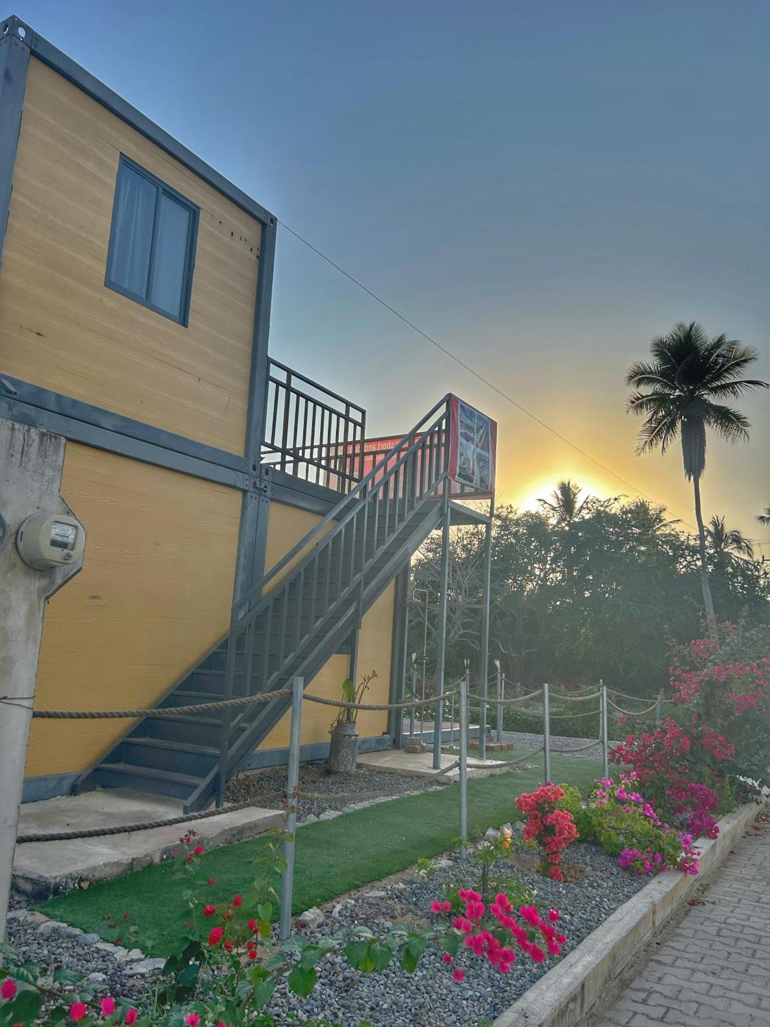 Yellow House 6 Minutos De Playa Barra de Navidad Eksteriør bilde